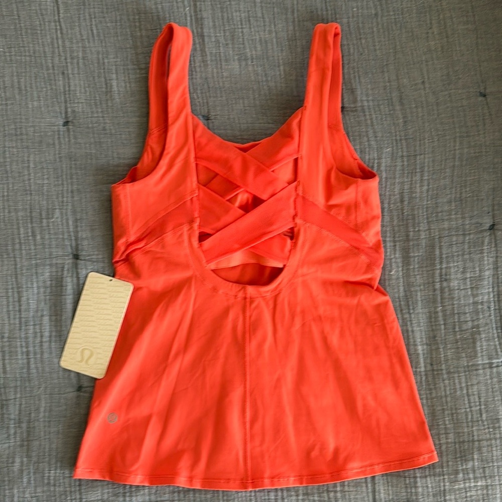 Lululemon Rise and Flow Tank - Picture 2 of 3